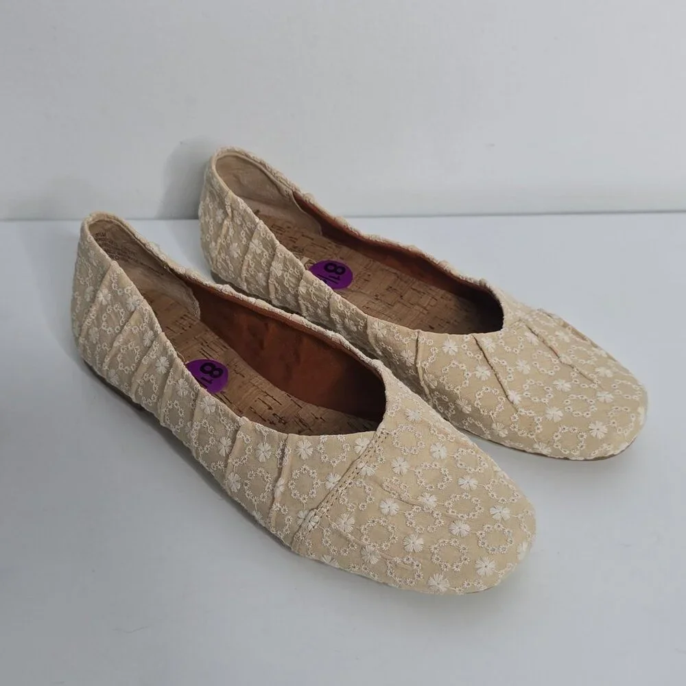 Korks Kork Ease Womens Palmer Slip On Fabric Ballet Flats Floral Embroidered 8.5